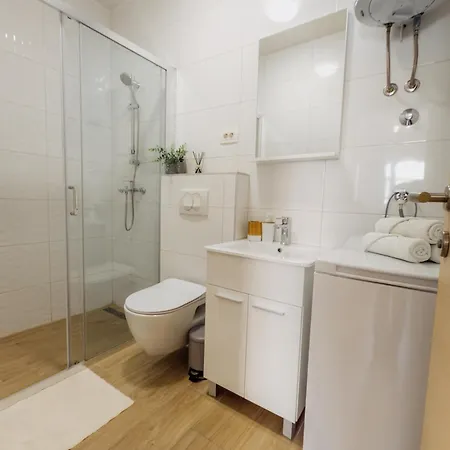 Piscina-green Apartman *